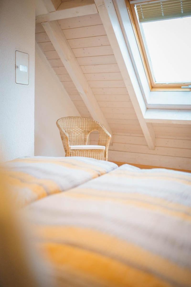 Gästehaus Mäder Am Hafen Uhldingen-Mühlhofen Zimmer foto