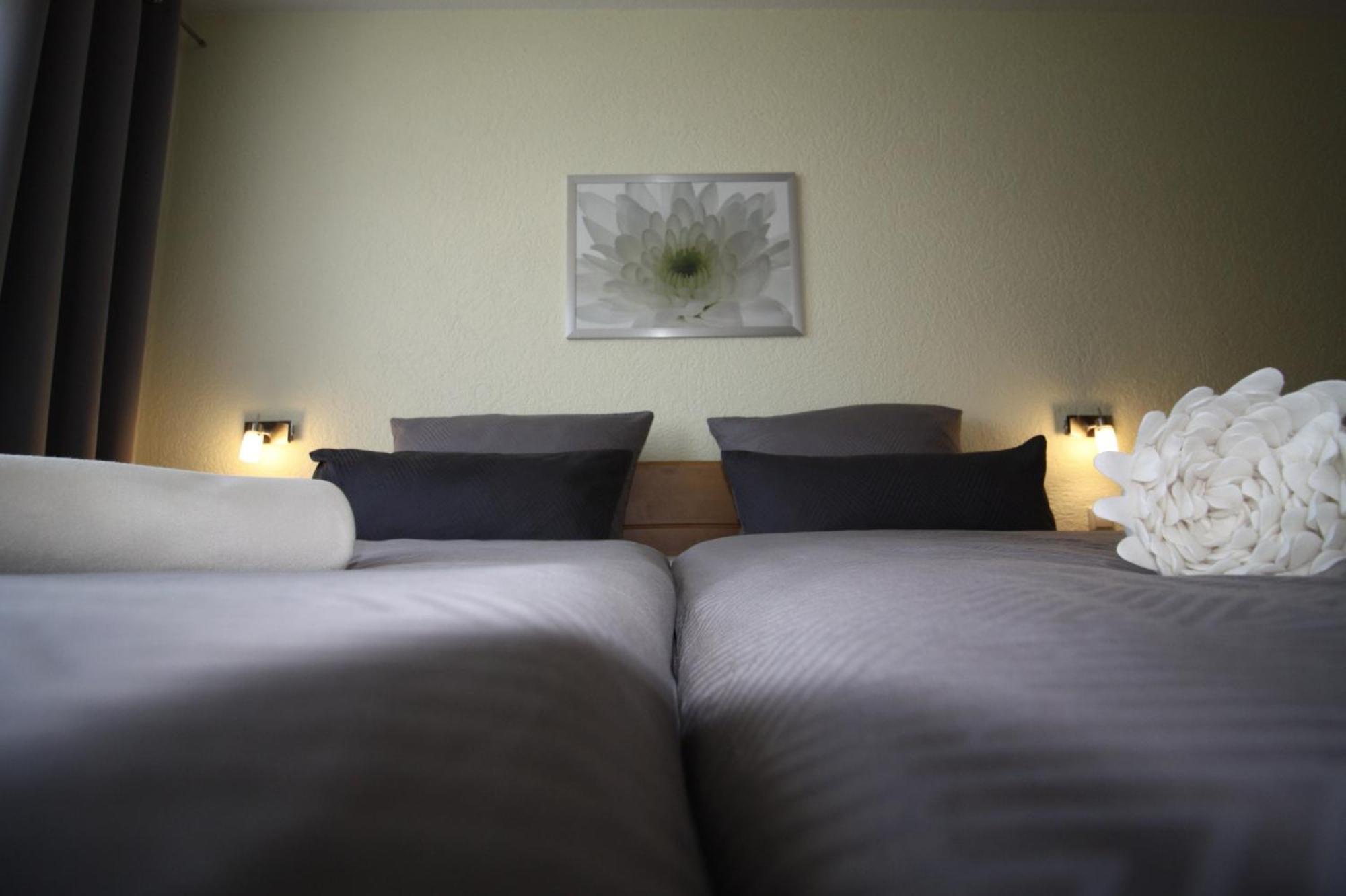 Gästehaus Mäder Am Hafen Uhldingen-Mühlhofen Zimmer foto