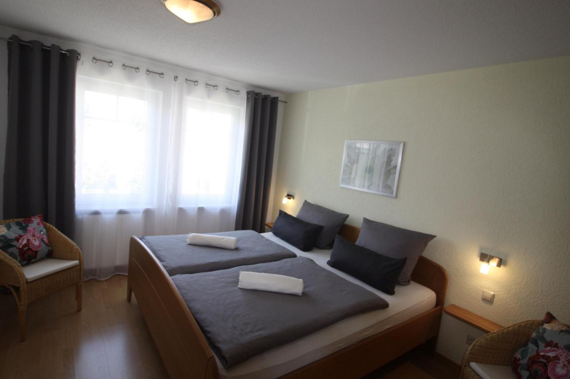 Gästehaus Mäder Am Hafen Uhldingen-Mühlhofen Zimmer foto