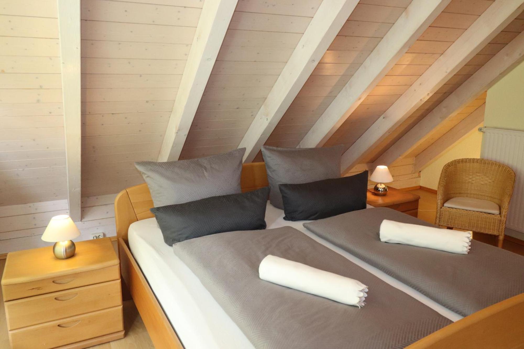 Gästehaus Mäder Am Hafen Uhldingen-Mühlhofen Zimmer foto