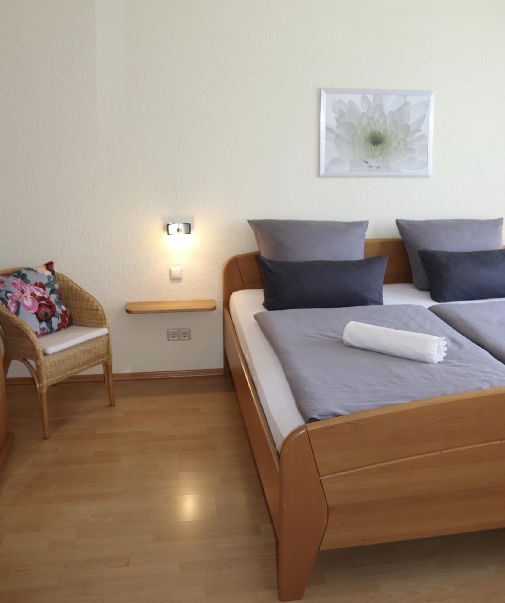 Gästehaus Mäder Am Hafen Uhldingen-Mühlhofen Zimmer foto
